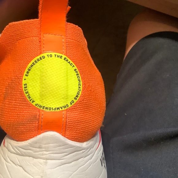 Off White - Picture 2 of 8